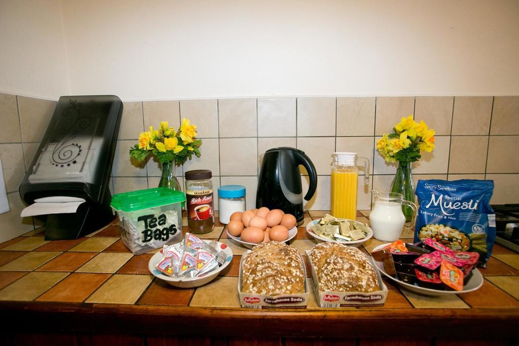 Aille River Tourist Hostel And Camping Doolin Exterior foto