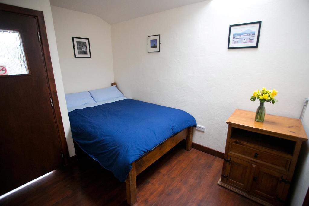 Aille River Tourist Hostel And Camping Doolin Quarto foto